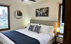 Capital Suite On 6Th Street - King Bed / Downtown!